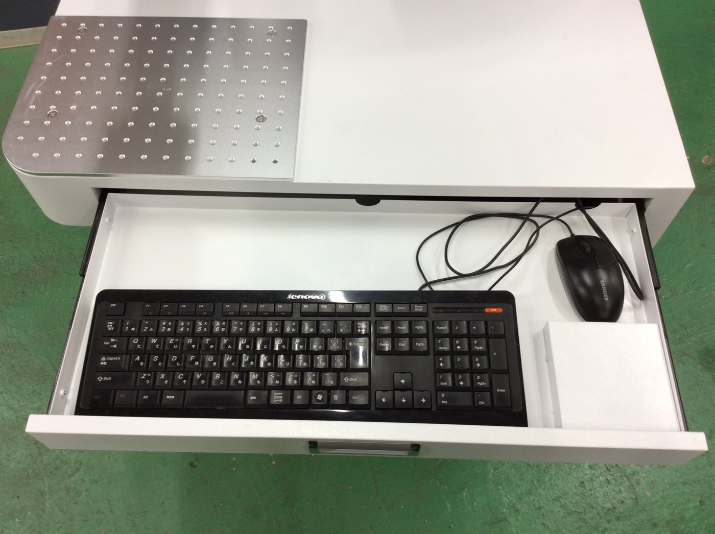 �L�[�{�[�h���[�����o��
