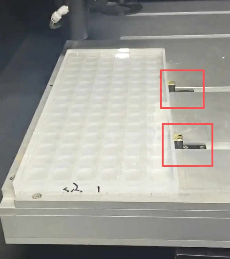 �G�A�V�����_�[�Œ�