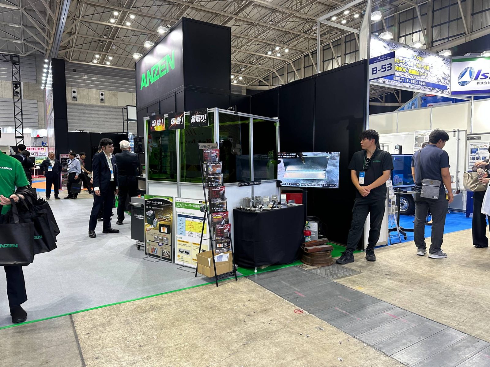安全自動車株式会社ブース B-53